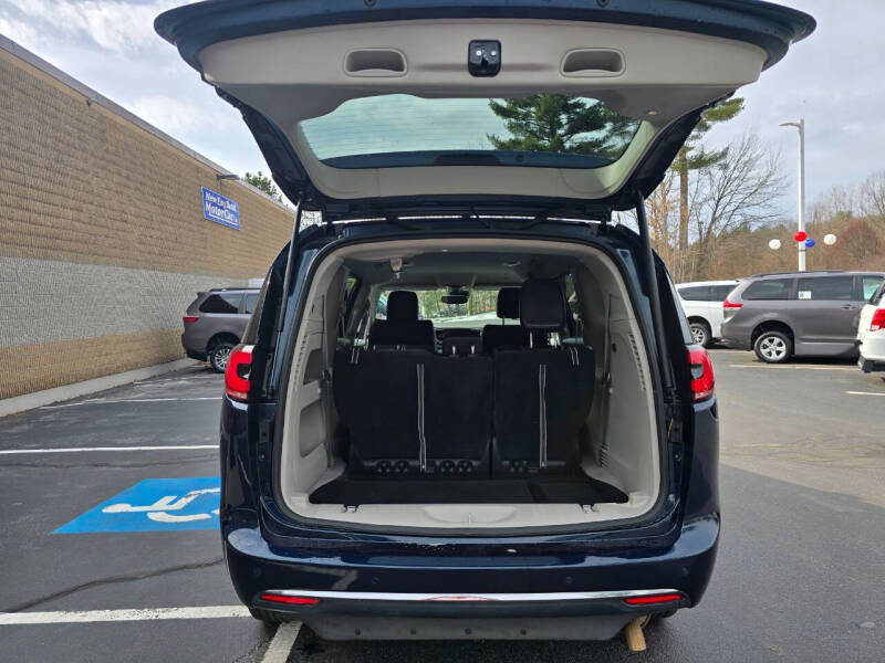 2023 Chrysler Pacifica Touring L