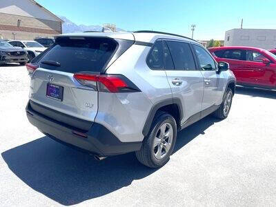 2022 Toyota RAV4 XLE