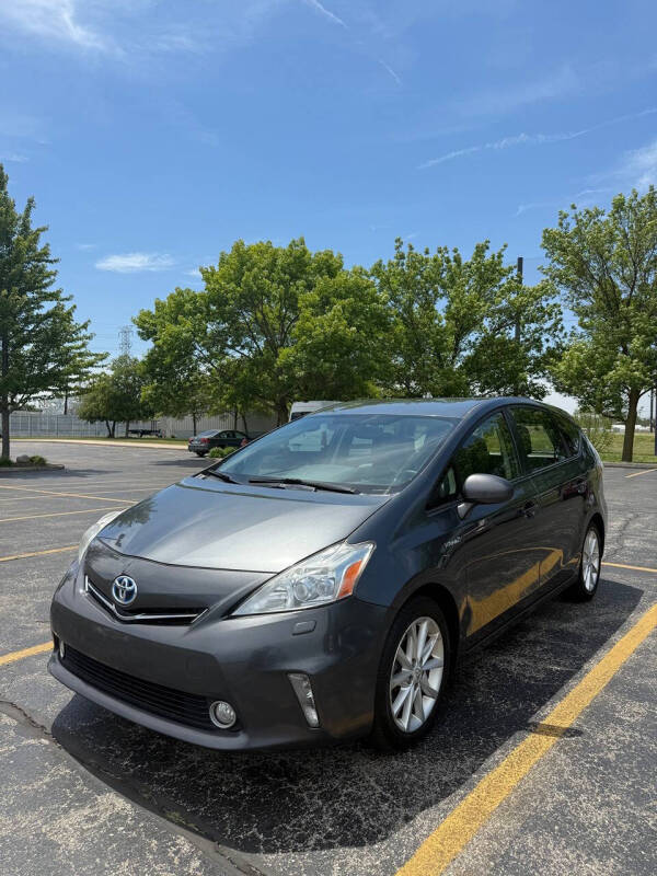 2012 Toyota Prius v Five