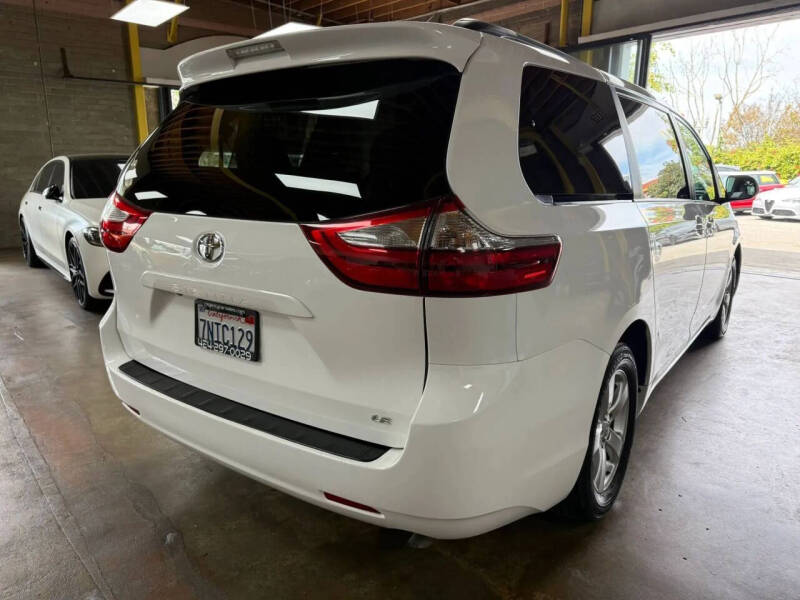 2015 Toyota Sienna