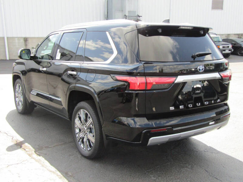 2024 Toyota Sequoia Capstone