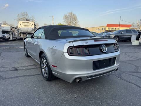 2014 Ford Mustang V6 Premium
