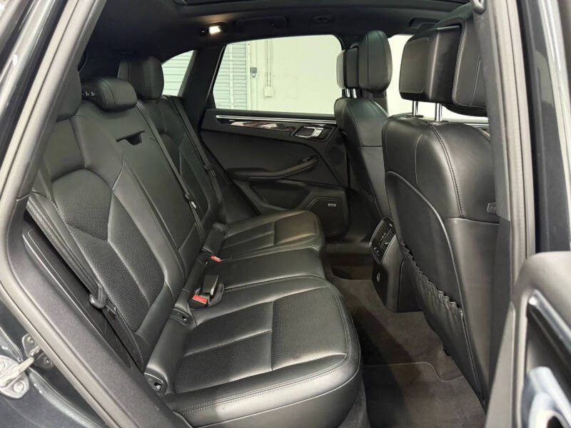 2018 Porsche Macan S