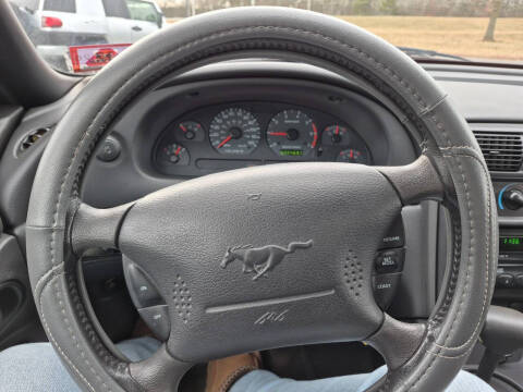 2004 Ford Mustang
