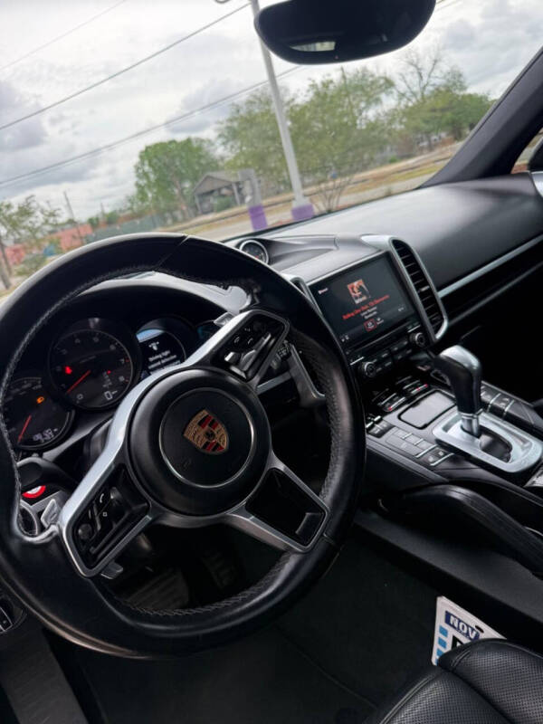 2017 Porsche Cayenne