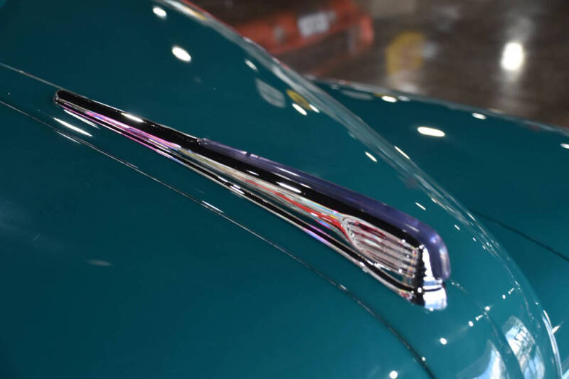 1947 Ford Super Deluxe