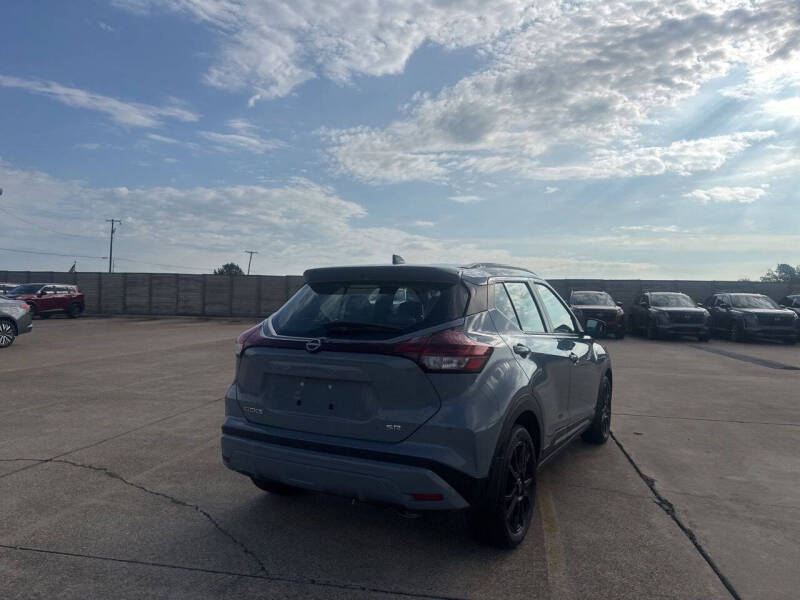 2024 Nissan Kicks SR