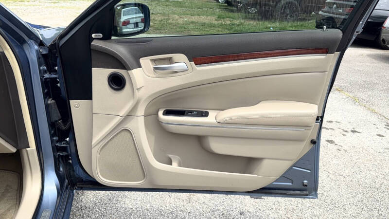 2011 Chrysler 300 C