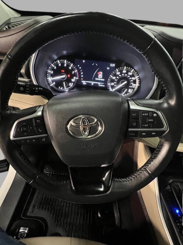 2021 Toyota Highlander XLE