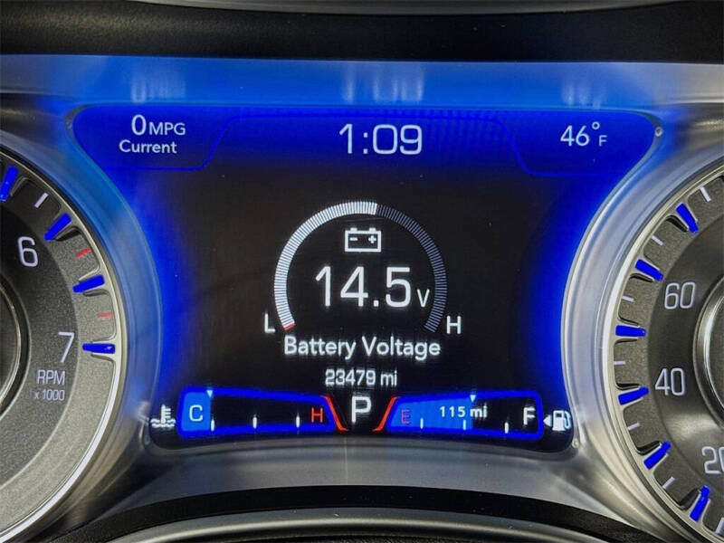 2023 Chrysler 300 Touring L