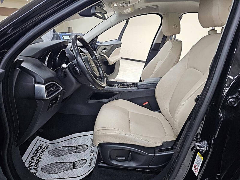 2017 Jaguar F-PACE 35t Premium