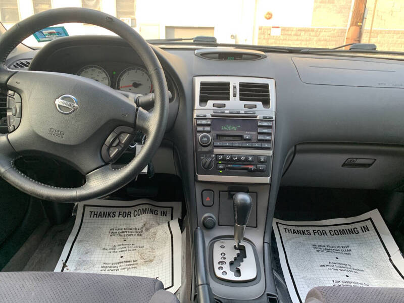 2003 Nissan Maxima SE