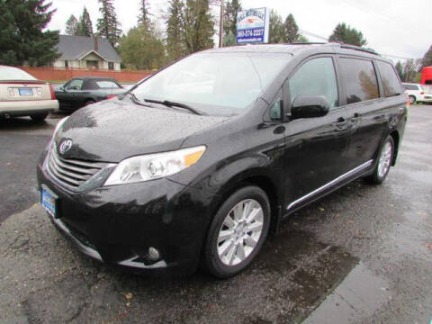 2013 Toyota Sienna for sale at Hall Motors LLC in Vancouver WA