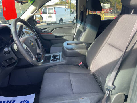 2012 Chevrolet Avalanche LS