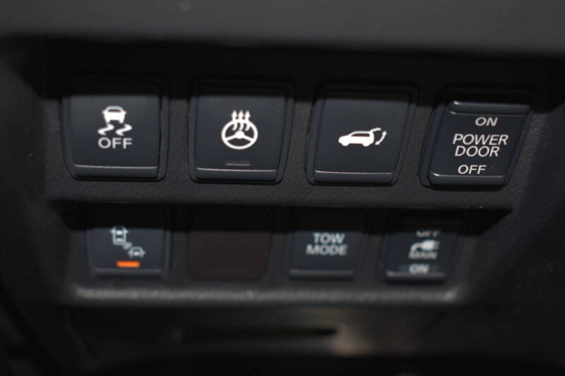 2016 Nissan Pathfinder SL