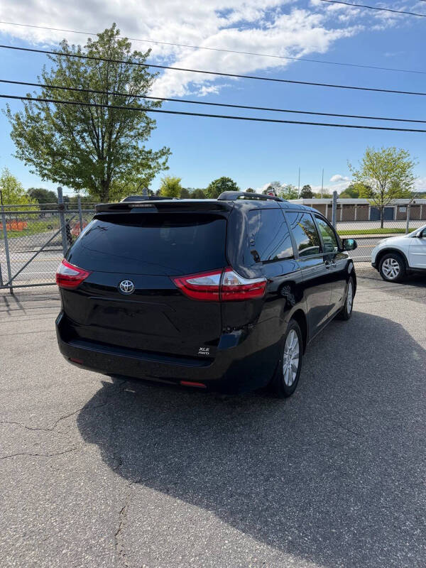 2015 Toyota Sienna XLE Premium 7-Passenger