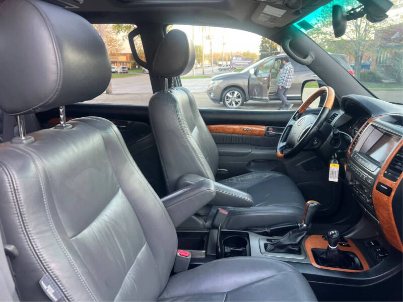 2004 Lexus GX 470