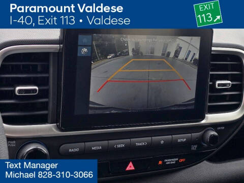 2025 Hyundai Venue SE