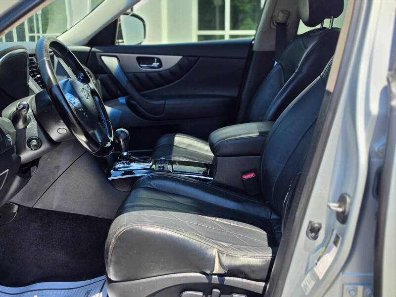 2011 Infiniti FX35