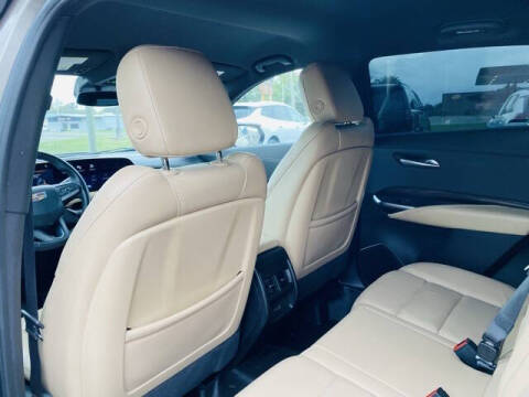 2025 Cadillac XT4 Premium Luxury