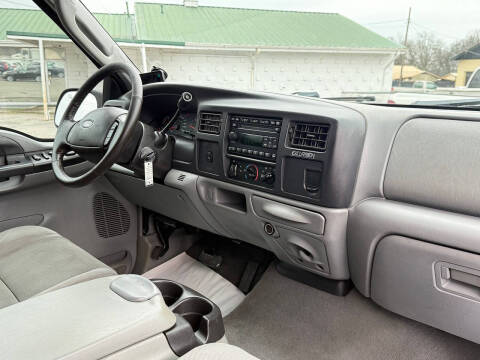2005 Ford Excursion XLT