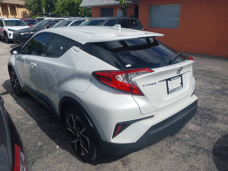 2020 Toyota C-HR LE