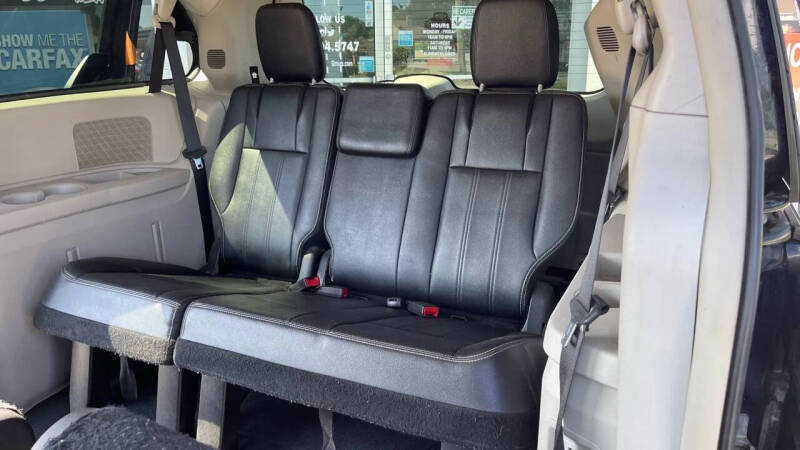 2014 Chrysler Town and Country Touring