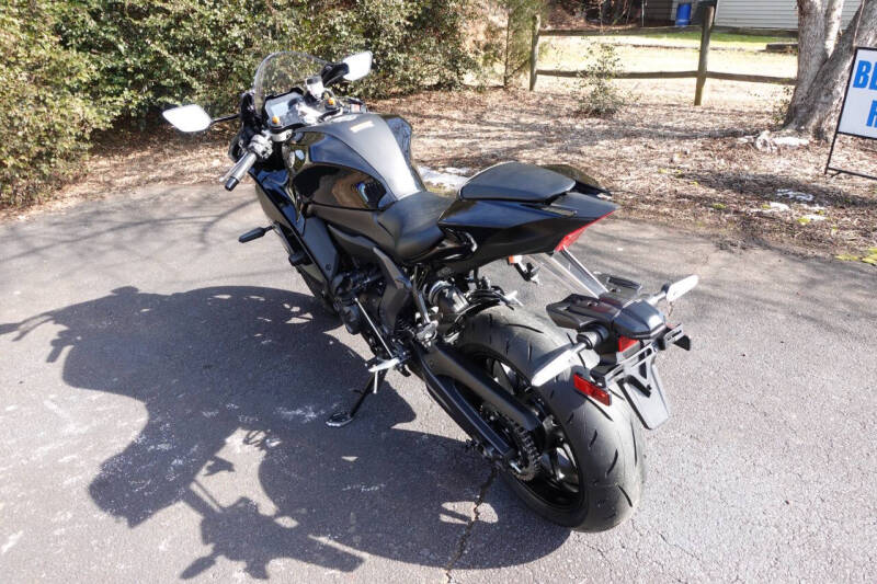 2024 Yamaha R7