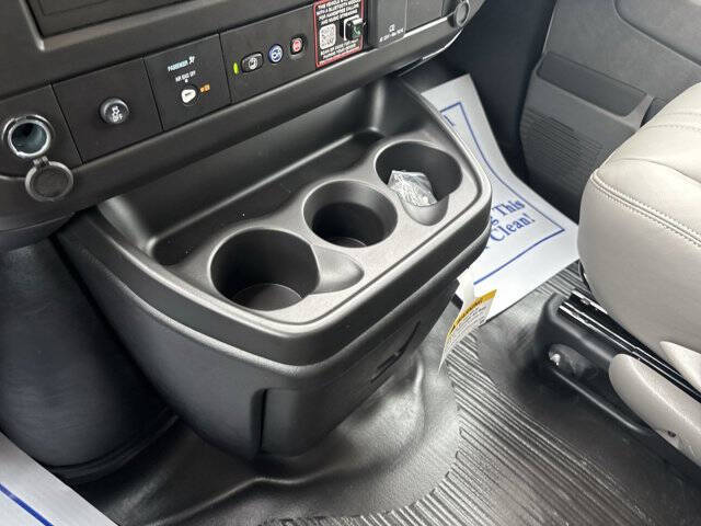 2025 Chevrolet Express 2500