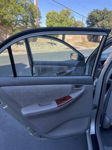 2003 Toyota Corolla LE