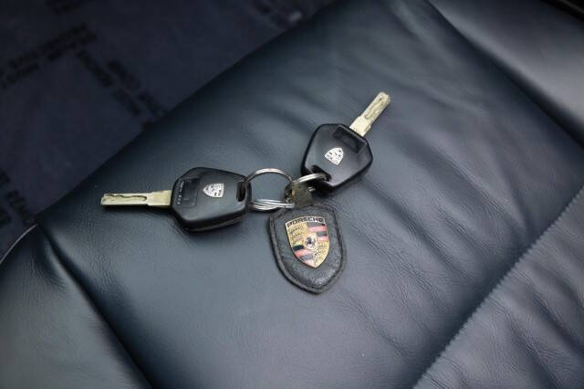 2000 Porsche 911 Carrera