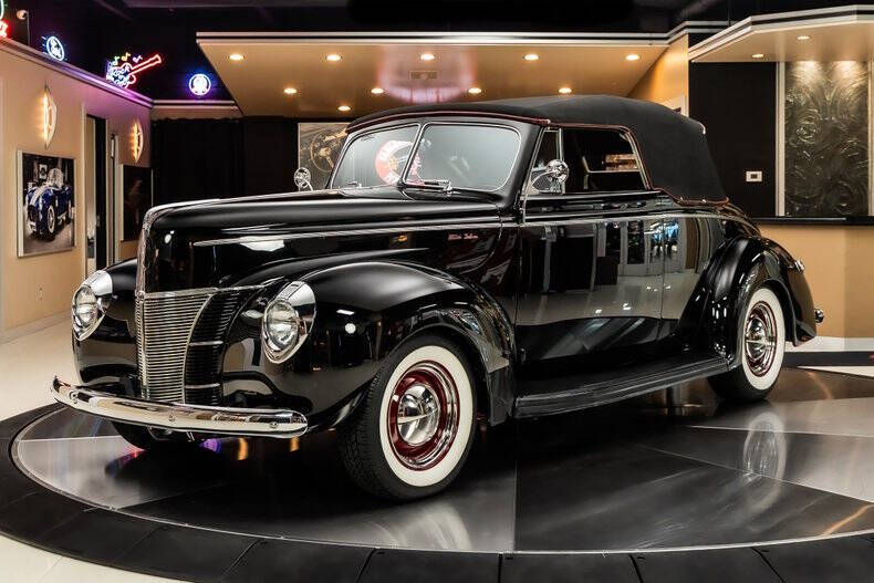 1940 Ford Deluxe