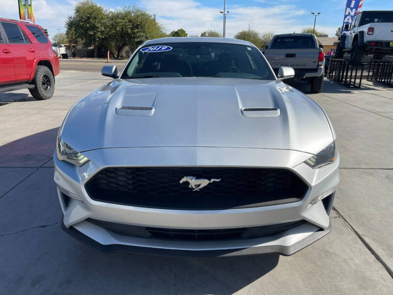 2019 Ford Mustang EcoBoost photo 2