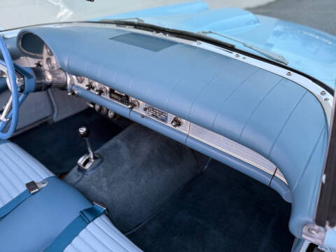 1957 Ford Thunderbird