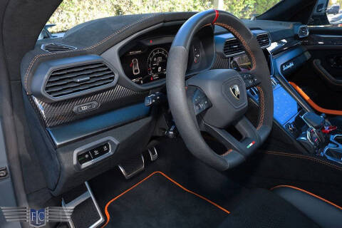 2024 Lamborghini Urus Performante