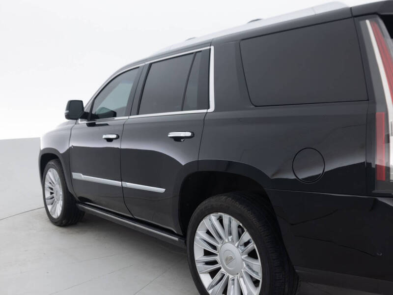 2017 Cadillac Escalade Platinum