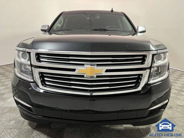 Used 2020 Chevrolet Suburban Premier with VIN 1GNSKJKJ0LR226612 for sale in Peoria, AZ