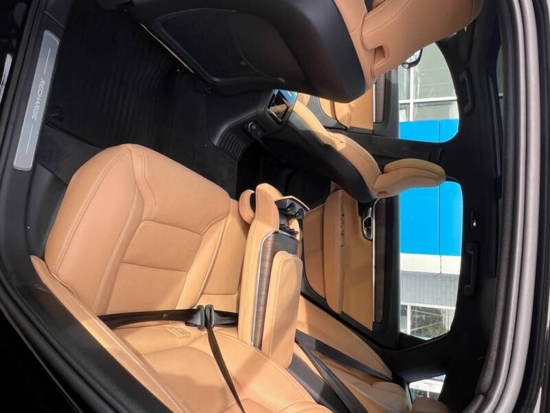 2024 Volvo S90 Recharge T8 Ultimate