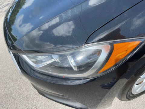 2018 Hyundai Elantra