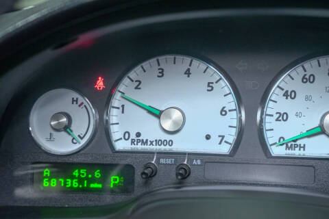 2004 Ford Thunderbird Deluxe