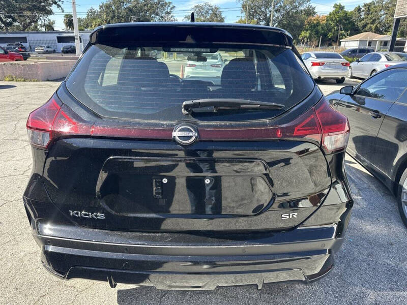 2024 Nissan Kicks SR