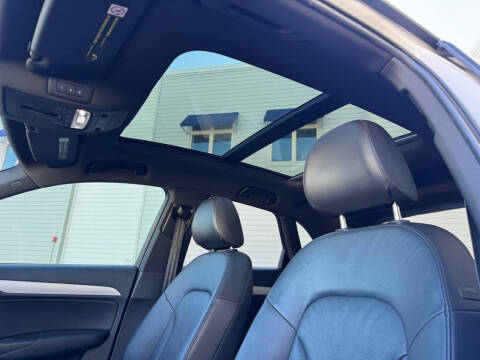 2017 Audi Q3 2.0T quattro Premium