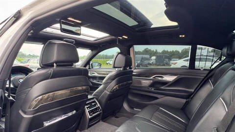 2022 BMW 7 Series 740i