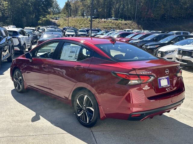 2025 Nissan Versa SR
