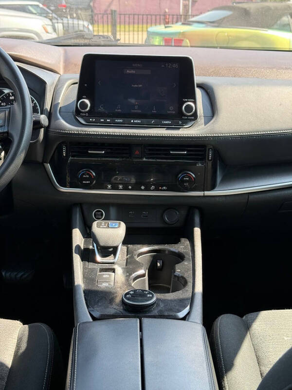 2021 Nissan Rogue SV