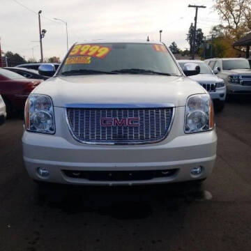 2011 GMC Yukon XL for sale at Frankies Auto Sales in Detroit MI