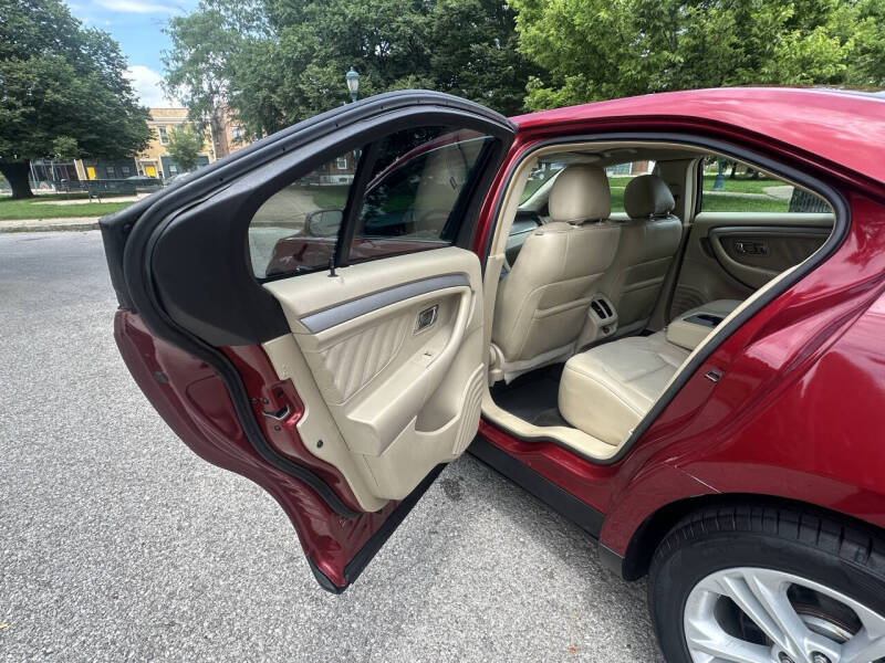 2015 Ford Taurus SEL