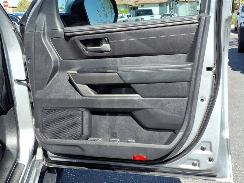 2023 Toyota Sequoia SR5