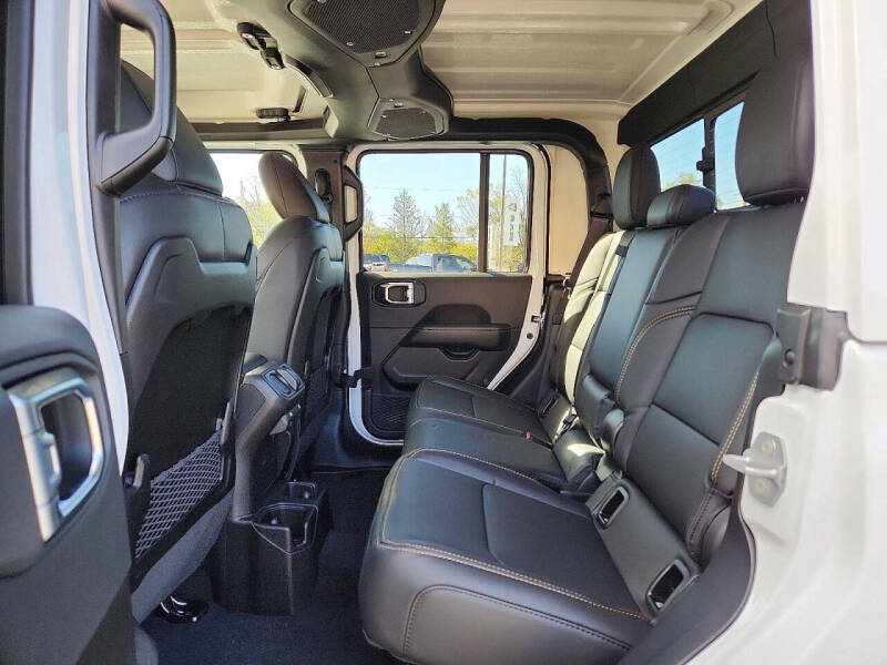 2025 Jeep Gladiator High Tide