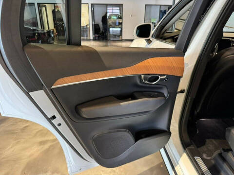 2023 Volvo XC90 B6 Plus Bright Theme 6P